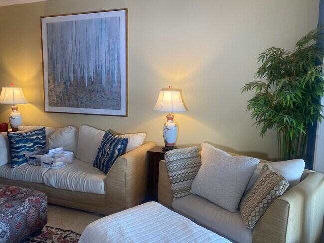 Building Photo - 14 Harbour Isle Dr W