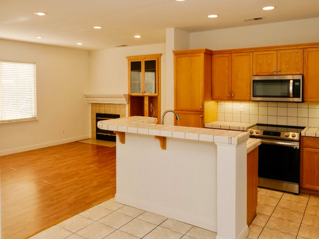 Building Photo - 4096 Laurel Walk Ln