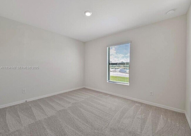 Building Photo - 861 Winwood Cir