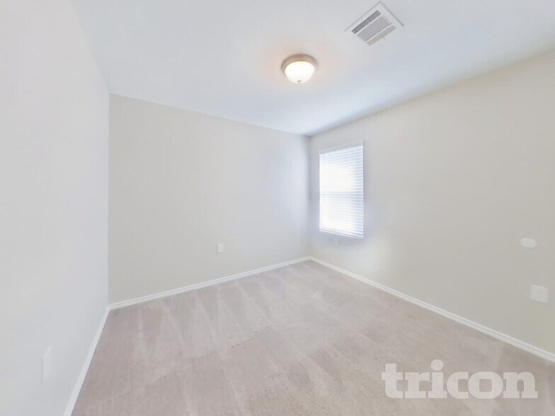 Building Photo - 1410 Putters Edge