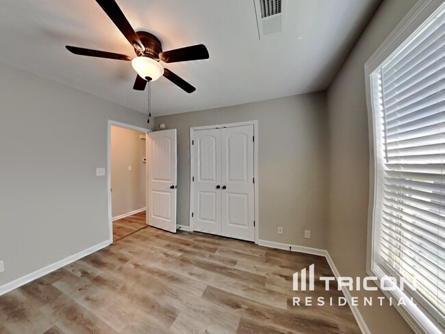 Building Photo - 2945 Lily Way