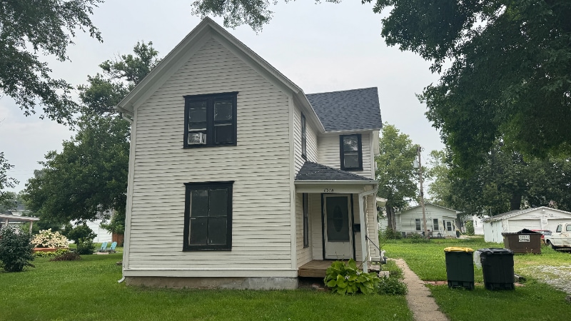 Primary Photo - 1318 W 4th St