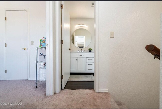 Building Photo - Spacious 3BR Townhome in Tucson