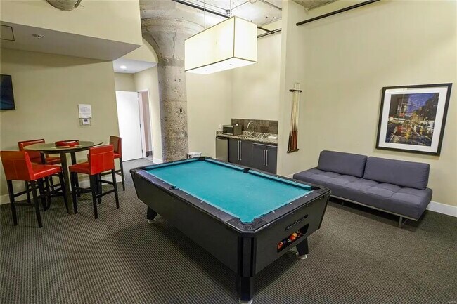 Building Photo - 4100 Forest Park Ave