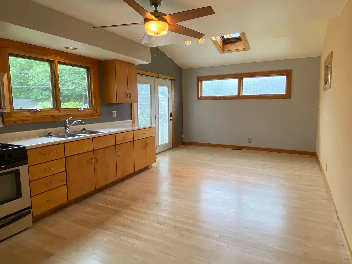 Building Photo - 601 S Grant St