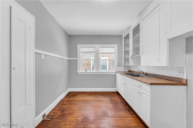 Building Photo - 13605 Othello Ave