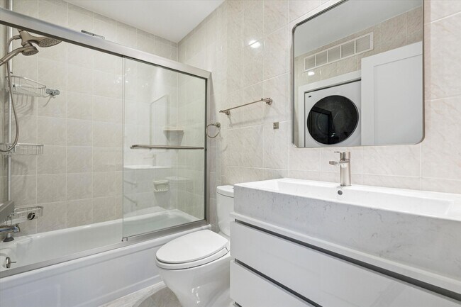 Building Photo - 42 Golf Club Dr