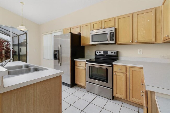 Building Photo - 626 Corvina Dr