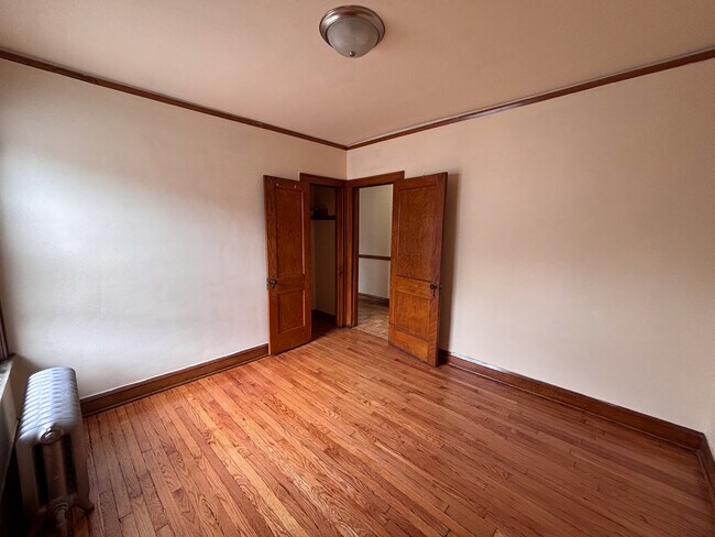 Building Photo - 3354 S Lituanica Ave