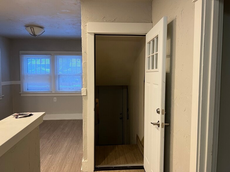 Building Photo - 1218 10th St