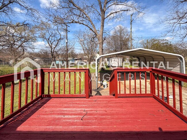 Building Photo - Updated Home for Rent in Birmingham, AL - Just minutes from Oxmoor Road!