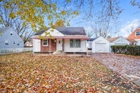 Building Photo - 985 S Yearling Rd