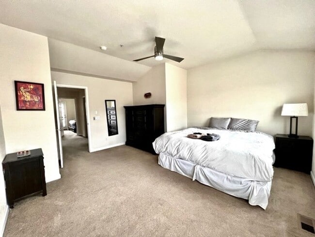 Building Photo - Downtown 3 Bedroom Townhome with 2 Car Garage