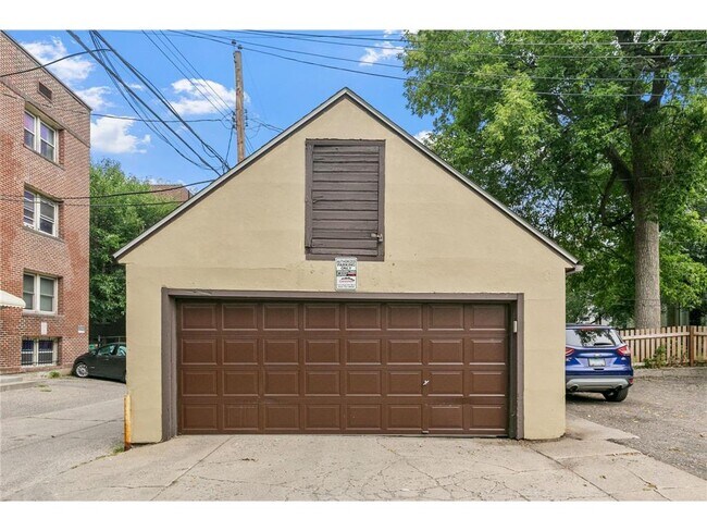 Building Photo - 2744 Fremont Ave S