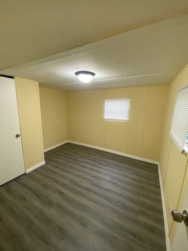 Building Photo - Remodeled mobile home