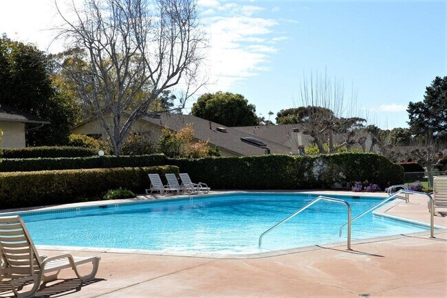 Building Photo - San Antonio HOA 3 bdrm 2 bath townhome