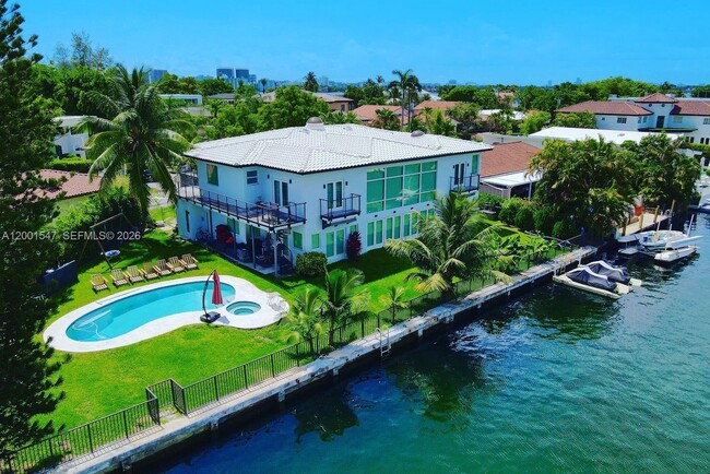 Building Photo - 13300 Biscayne Bay Terrace