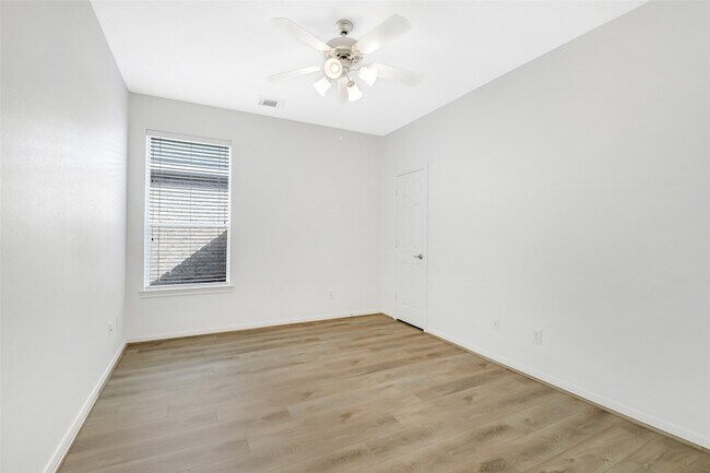 Building Photo - 19227 Countryhills Ct