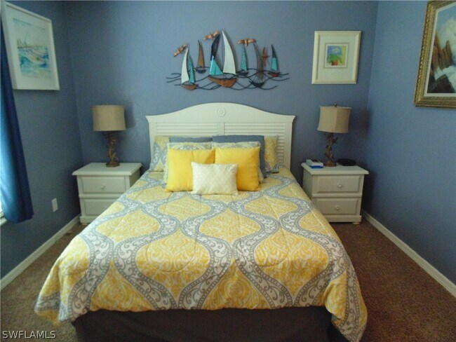 Building Photo - 4835 SW 18th Ave