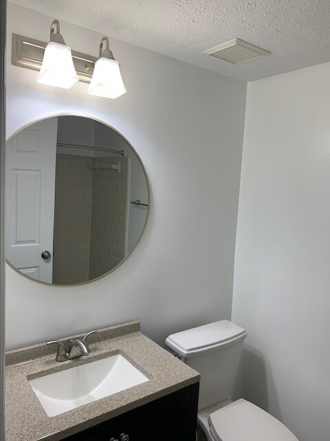 1st Full Bathroom - 7600 Portadown Ct