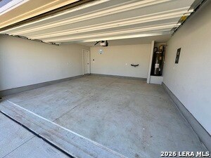 Building Photo - 2560 Solon Ln