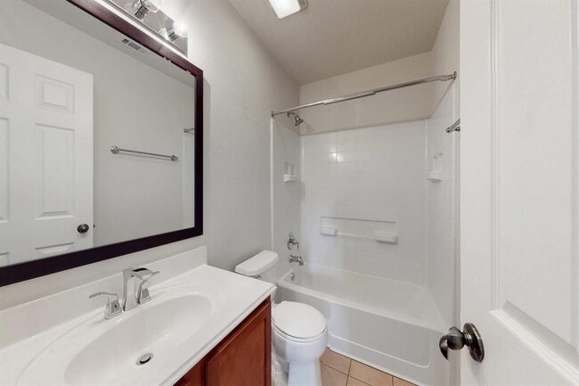 Building Photo - 221 Creek Ridge Ln