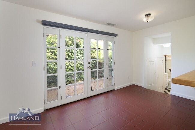 Building Photo - 409 Dunemere Dr