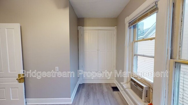 Building Photo - 35 Huffman Ave