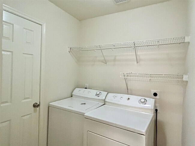 Building Photo - 10623 Sugar Trace Dr