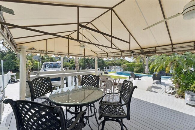 Building Photo - 911 NW 7th St