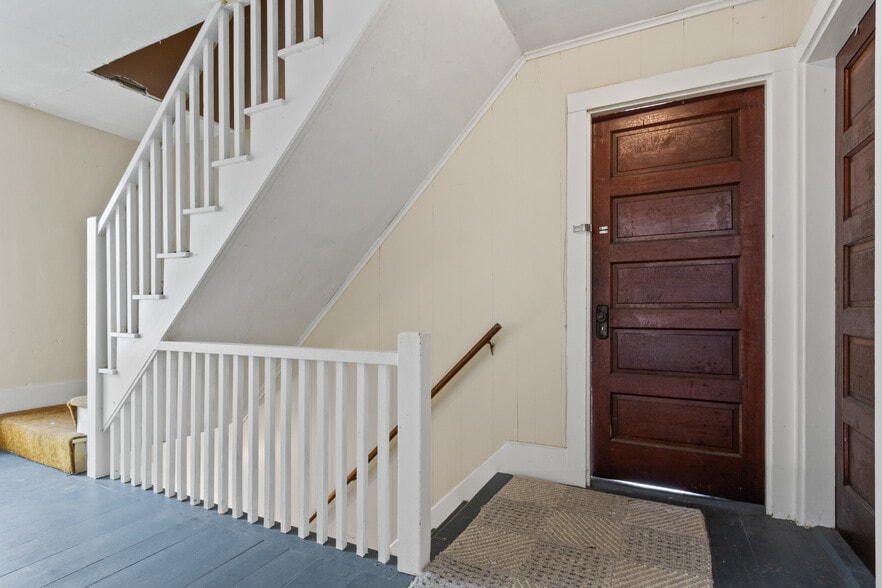 Building Photo - 30 Cutts Ave