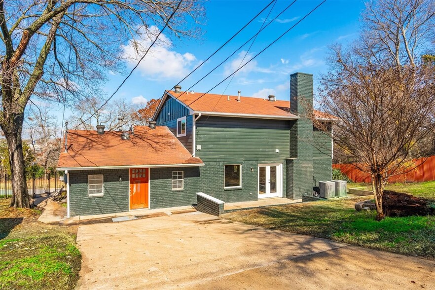 Back of House - 1030 W Five Mile Pky