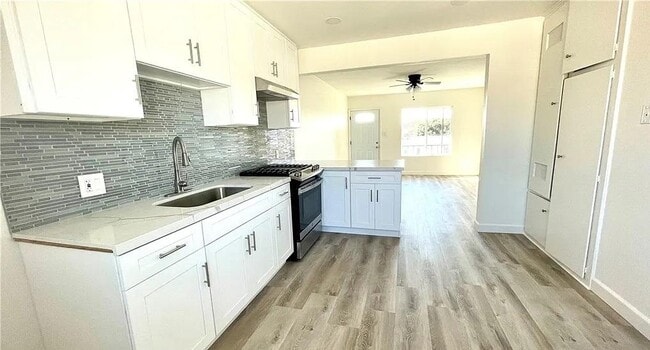 Building Photo - 8709 Lyndora St