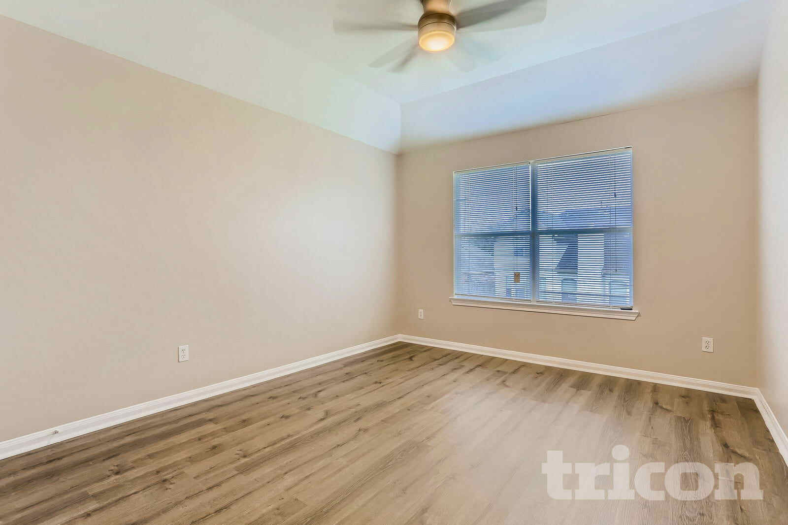 Building Photo - 4015 Camelia Glen Ln