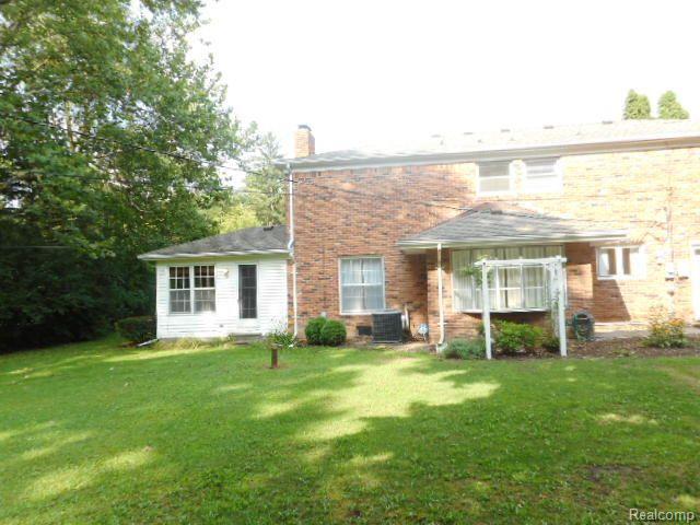 Building Photo - 7441 Jackson Park Dr