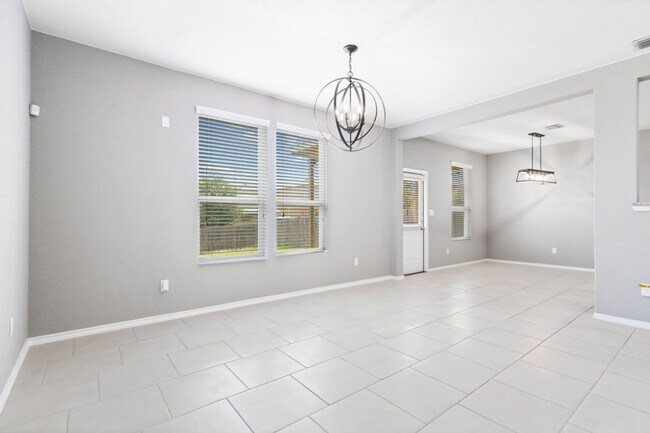 Building Photo - 11713 Silver Sky