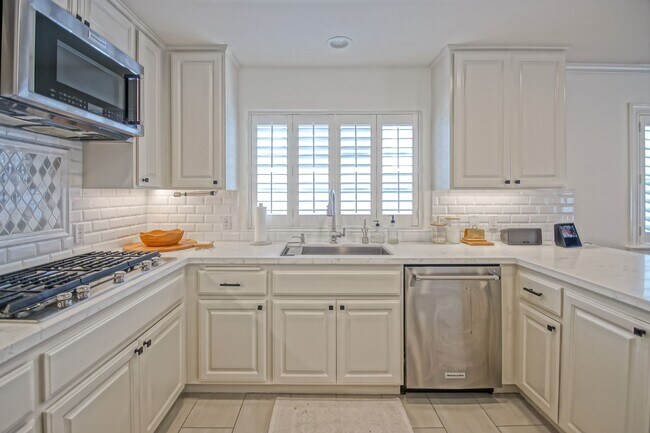 Building Photo - BEAUTIFULLY REMODELED, HIGH-END REDONDO HILLS HOME W/ AMAZING GREAT ROOM LIVING SPACE, 2 BALCONIE...