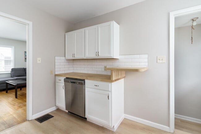 Building Photo - 62 E Stanton Ave