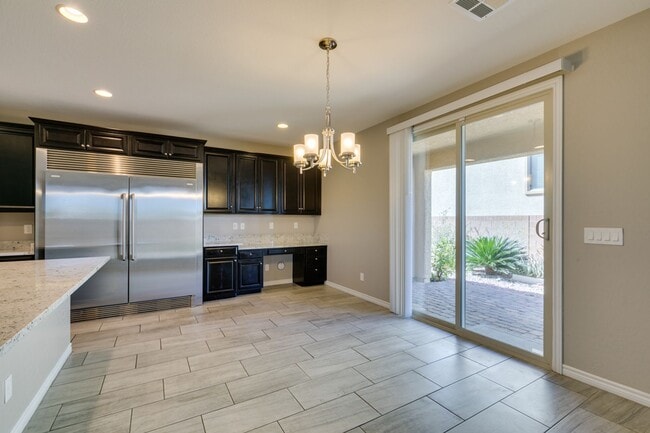 Building Photo - Beautiful Next-Gen Home with Private Entry Suite & Spacious Backyard * MOVE IN SPECIAL*