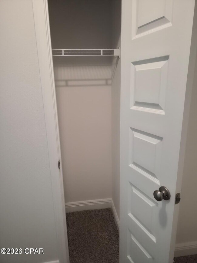 Building Photo - 460 Melrose Wy