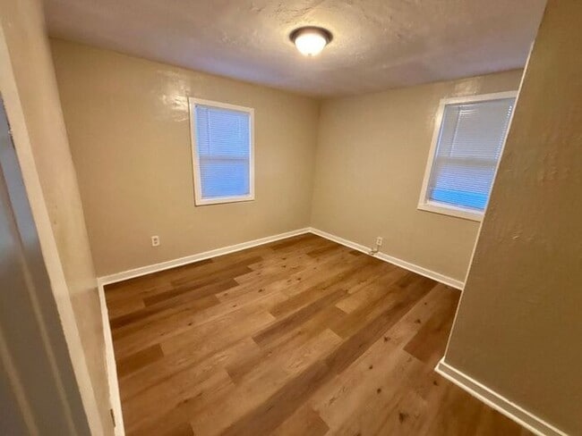 Building Photo - Great 2 Bed 1 Bath House in Richmond -- AVAILABLE NOW!