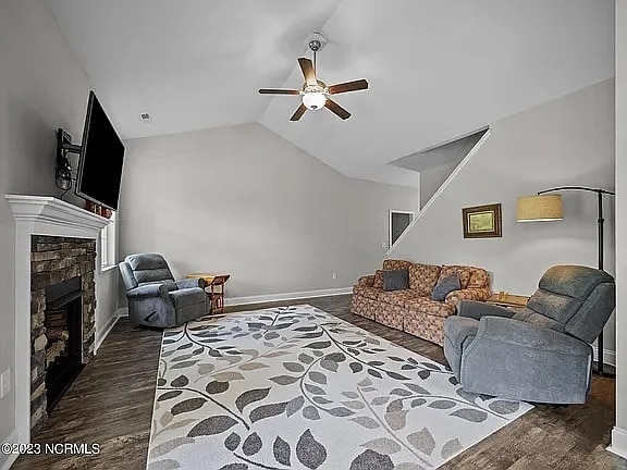 Building Photo - 102 Captains Pointe