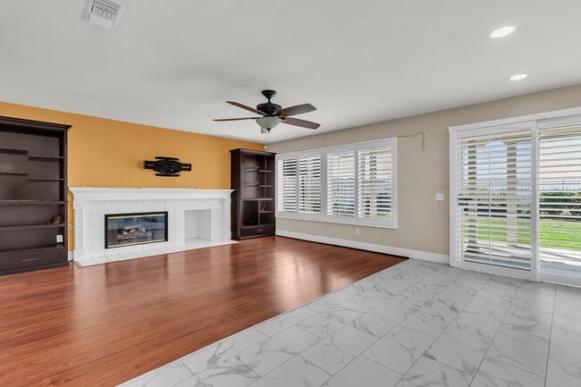 Building Photo - 29767 Southwood Ln