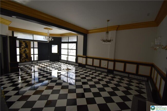 Building Photo - 100 N 4th St