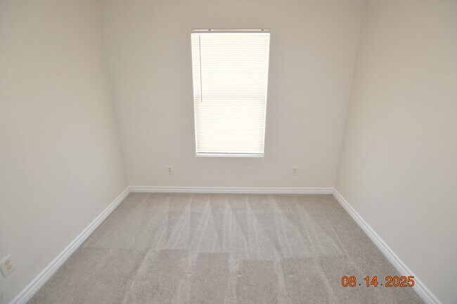 Building Photo - 5509 Donaldson Ct