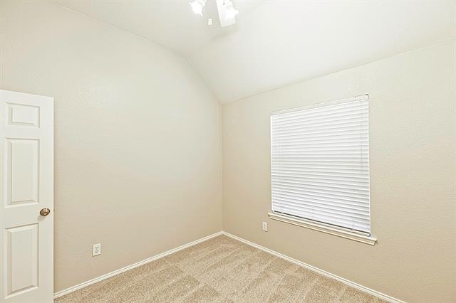 Building Photo - 2405 Hopkins Dr