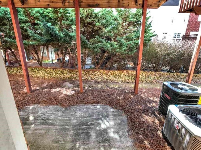Building Photo - 306 Mony Stone Ct SE