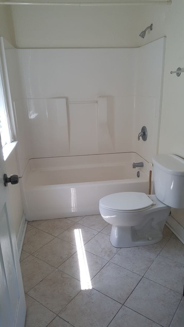 Building Photo - Cute house in downtown.