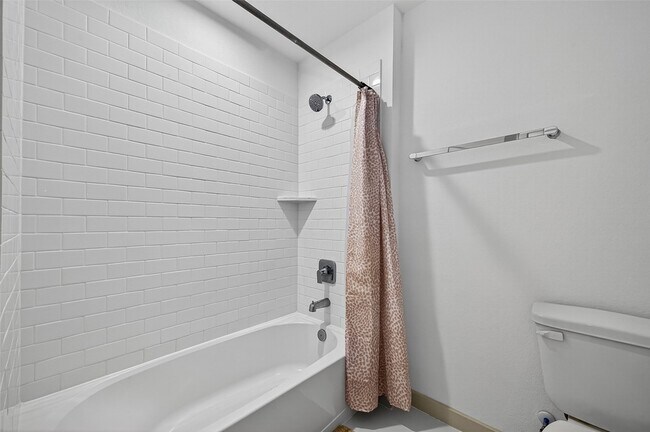 Building Photo - 31410 Hexan Hts Ln