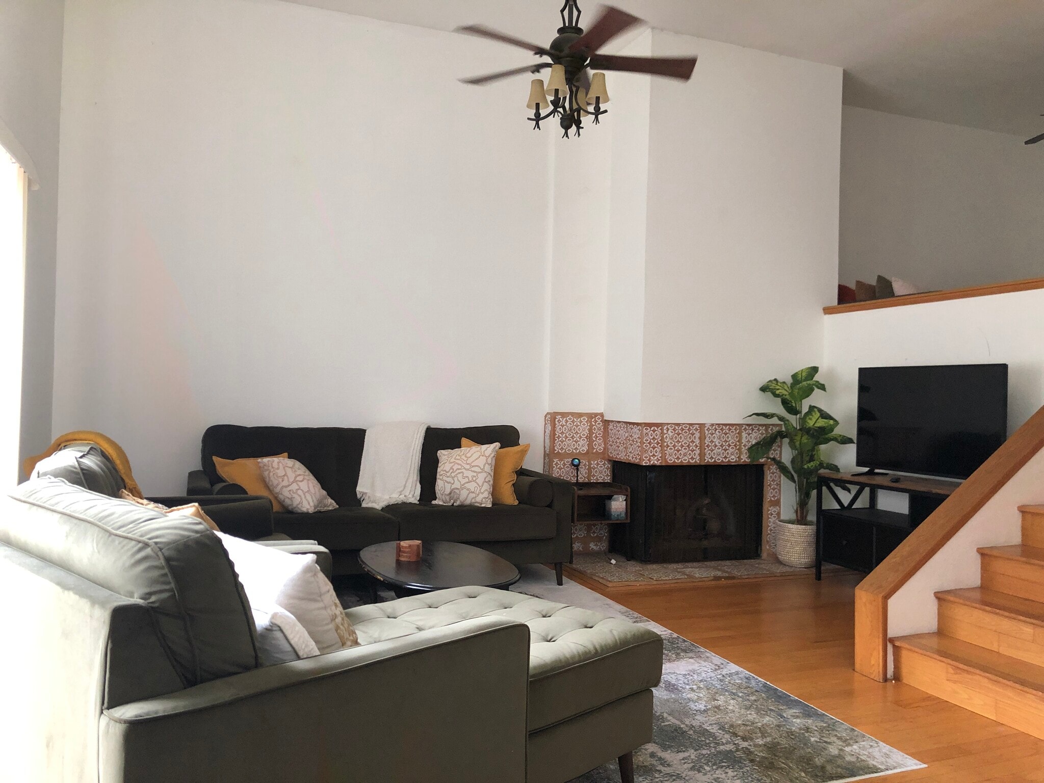 Building Photo - 3275 Caminito Eastbluff